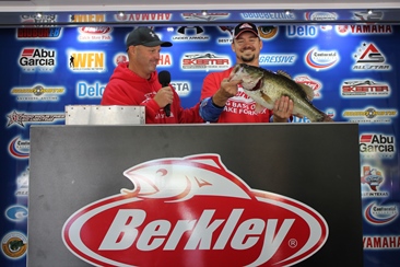 Jeremy Parker of Independence, MO tops over 900 anglers (new record) at 9th annual Berkley Big Bass on Lake Fork with a 9.69 & Wins a New Skeeter ZX 200-Yamaha SHO. Joshua Derden Wins a new Skeeter TZX 190 with a 2.57 