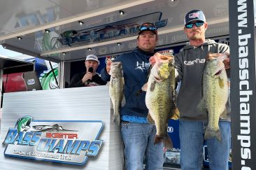 Corey & Jason Schnautz win over $21,000 on LBJ with 29.83 lbs.