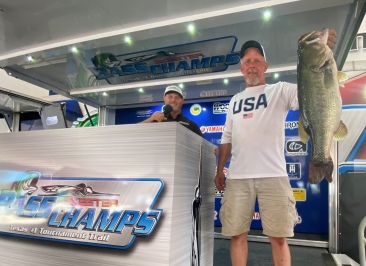 Tommy Ellis, Athens, LA tops a record field of over 1800 anglers at the Mega Bass on Lake Fork with a 10.49 lb. monster. Wins a new Skeeter ZX 200 - Yamaha 200 SHO plus $15,000 Cash.