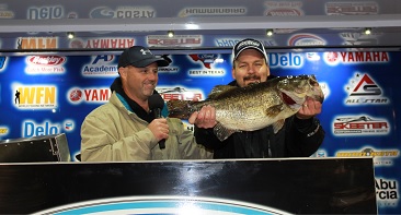 DeWayne Thomas of Ferris, TX tops 1623 Anglers with a 9.94 at the Ford Mega Bass presentd by Biobor and wins a new Ford F-150 plus a Skeeter ZX200 - Yamaha 200 SHO - Minn Kota - Humminbird package. 