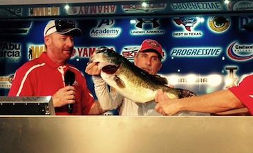 Walter Thomas Tops over 2100 Anglers at Skeeter Owners event with a 10.66 to take home a new Skeeter FX 20-Yamaha SHO