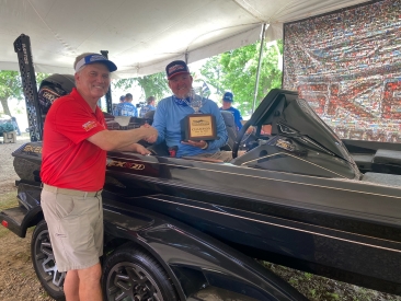 Jeremy Locke, Pineville, LA tops over 1750 anglers at 29th Annual Skeeter Owners Tournament on Lake Fork.