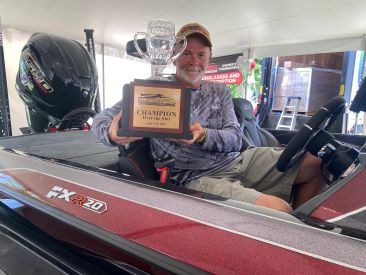 Kerry Halter, Texarkana, AR Tops over 1800 anglers at 28th Annual Skeeter Owners on Fork with an 11.00 lb Giant. 