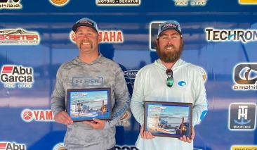 Tanner Spurgin & Tyler Holmes win over $23,000 at Tawakoni with 17.12 lbs.  Burns Brothers win North Region AOY 