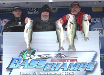 Chapman & Cummins battle freezing conditions on Lake Travis to win over $20,000 with 17.89