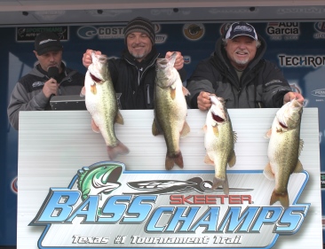 Father/Son- Joe & Brandon Bray win over $20,000 on Travis with 28.45 lbs.